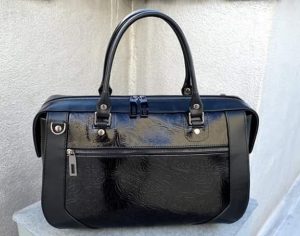Стильная черная сумка
